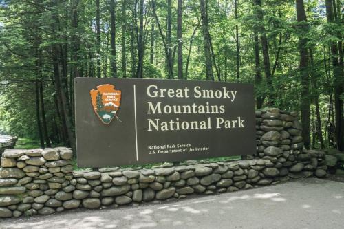 Gatlinburg House | The Best View Lodge by American Patriot Getaways