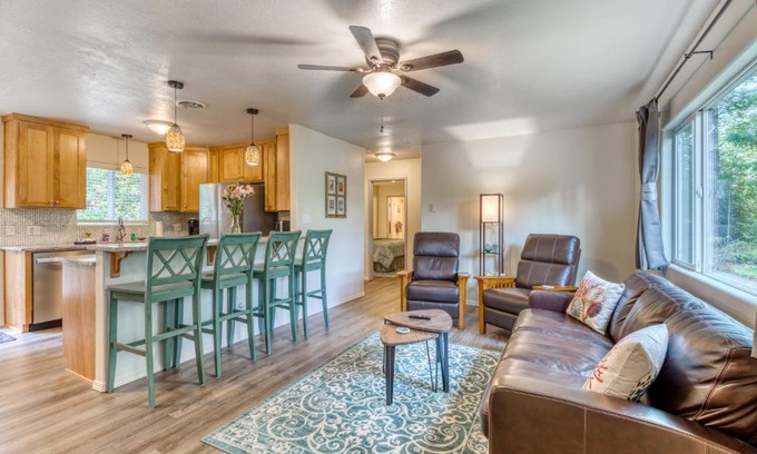 Bandon House | The Beverly Home