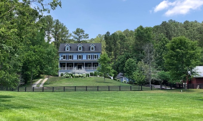 Franklin House | The Big Blue House - 6000sf of Luxury in Leiper's Fork