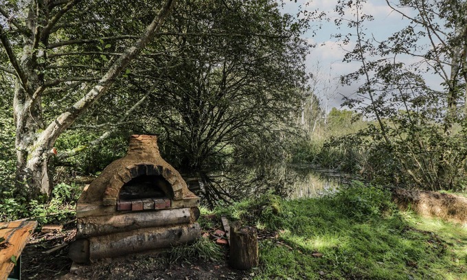 Malmesbury Cottage | The Big Box Brandeers
