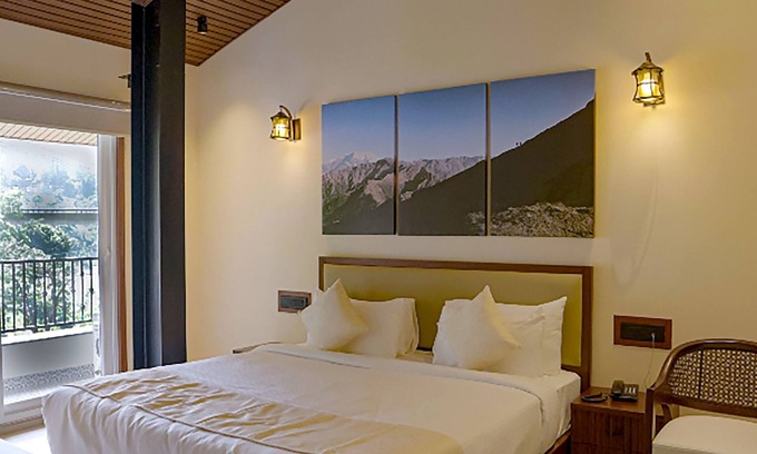 Shivpuri Hotel | The Big Bridge