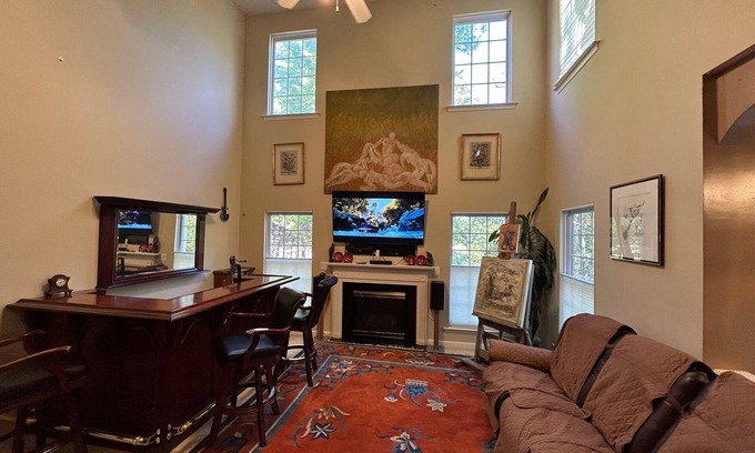 Lake of the Woods House | The Big Chill: a 4-bedroom house on Sweetbriar Park at Lake of the Woods