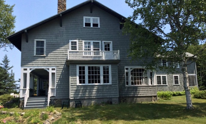 Vinalhaven House | The BIG House on the Fox Island Thorofare