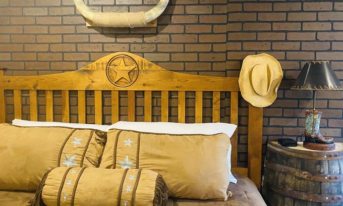 Amarillo Apartment | The Big Texan Double 134