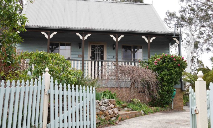 Katoomba Cottage | The Bird House - a family-friendly cottage in Katoomba