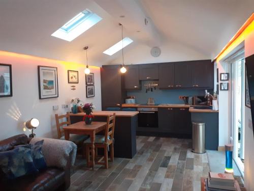 Windermere Apartment | The Bird House at Invergarry