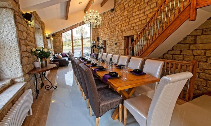 Walsden House | The Bird I'th Cottage