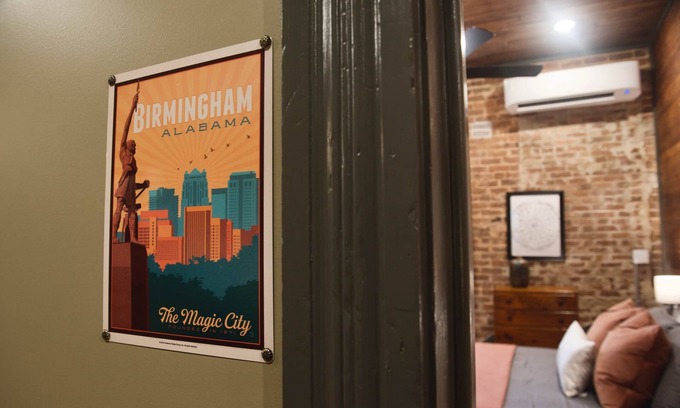Laurel Hotel | The Birmingham Room- The Buzzard's Roost Inn