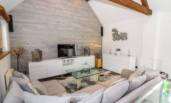 Ettington Cottage | The Bit on the Side