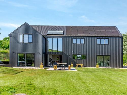 Paignton House | The Black Barn