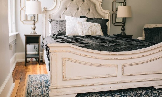 Lake City Apartment | The Blanche - Room 310