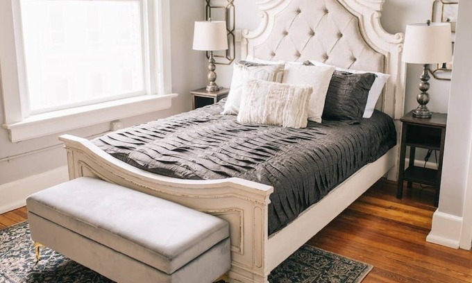 Lake City Apartment | The Blanche - Room 312