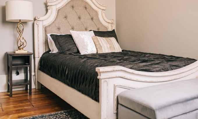 Lake City Apartment | The Blanche - Room 314