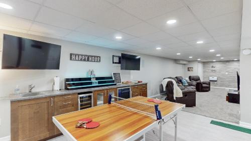 Canton House | The Blitz House-Where Legends Unwind