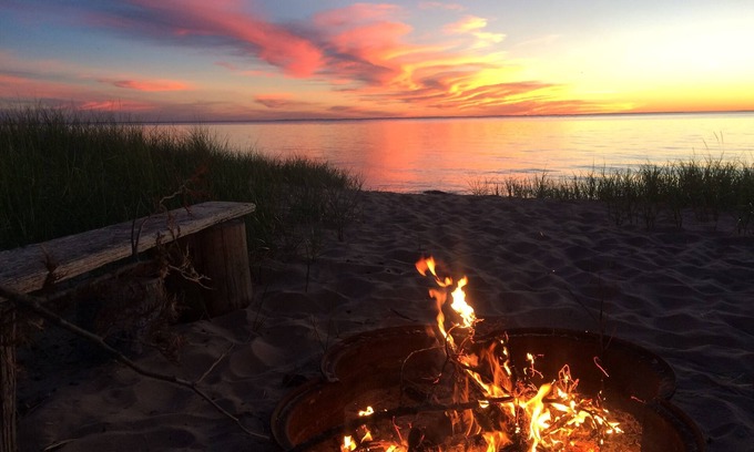 Harbor Springs Cottage | The Blue Dog - Lake Michigan Cottage on the Beach - Good Hart