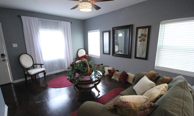 Washington Park Bed & Breakfast | The Blue Door