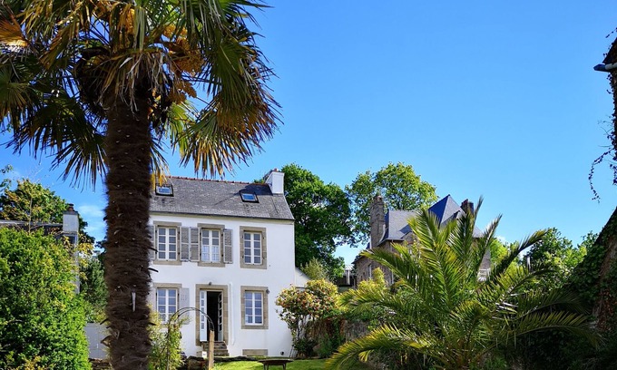 Morlaix House | The Blue Garden - Long term possible