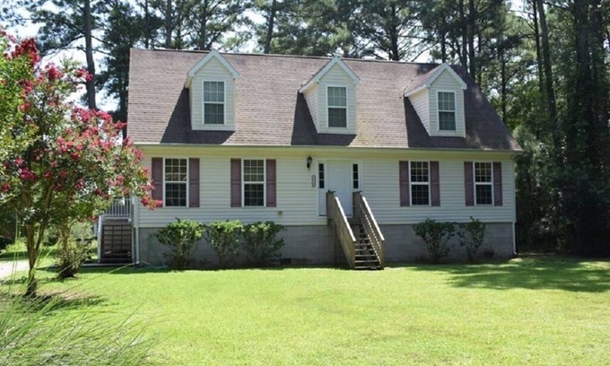 Piney Island House | The Blue Heron-Close to Beach & Large Screened Porch!