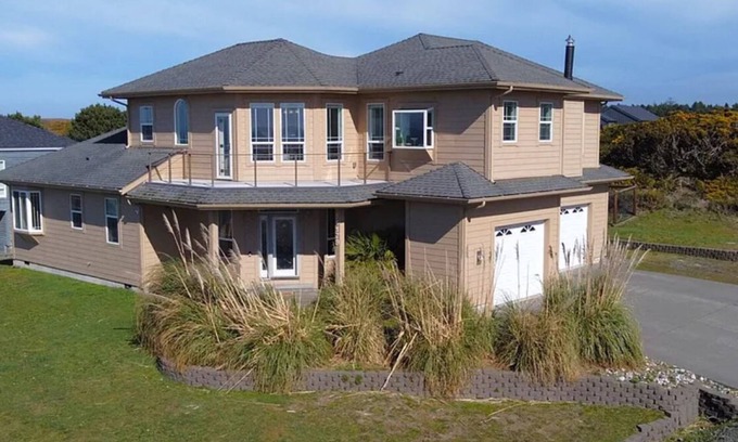 Bandon House | The Blue Heron nBeach Days & Ocean Rays – The Perfect Bandon Getaway
