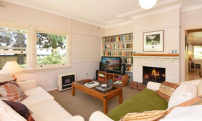 Leura House | The Blue House in Leura