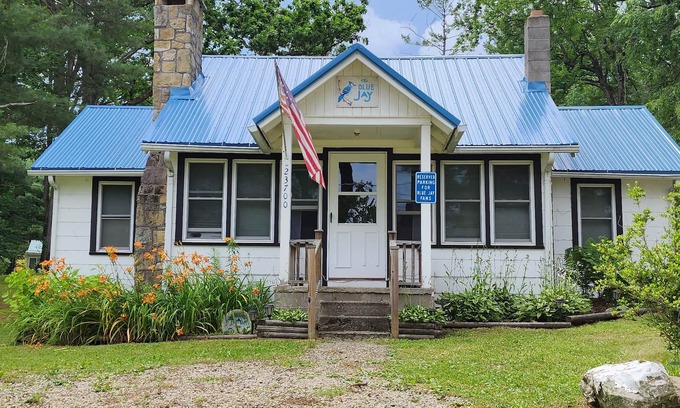 Canadohta Lake House | The Blue Jay at Canadohta Laken"Private Lakefront Lot Included"