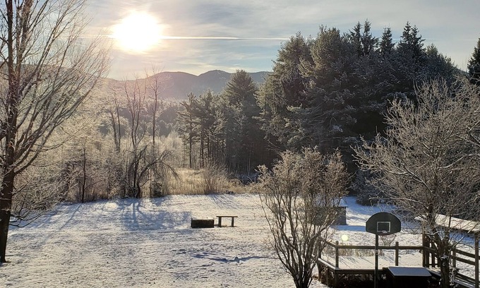 Jay House | The Blue Jay Lodge