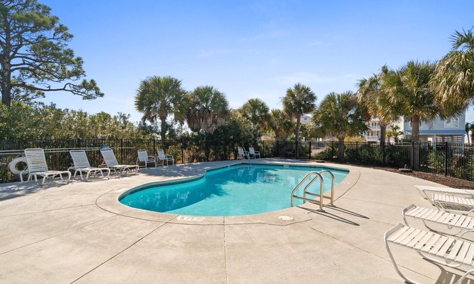 Cape San Blas House | The Blue Pearl- Gulf view home, Short stroll to beach, Community pool, Sleeps 10