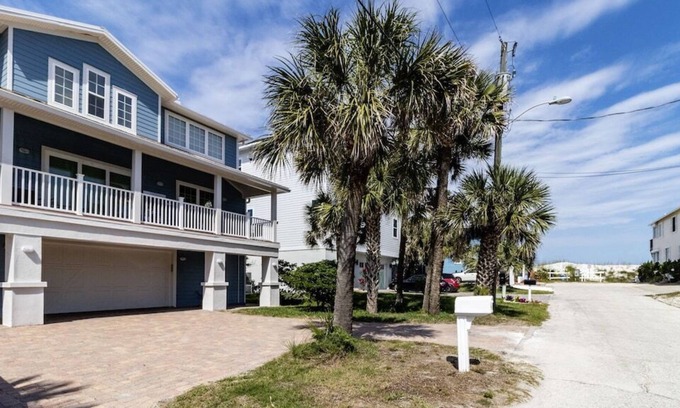 St. Augustine Beach House | The Blue Pelican - 3rd house from the sand and Renovated