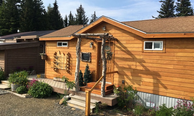 Homer Apartment | The Blue Spruce Studio