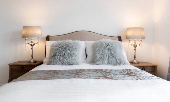 Garston Apartment | The Bluebird - Beautiful one bedroom apartment in Watford