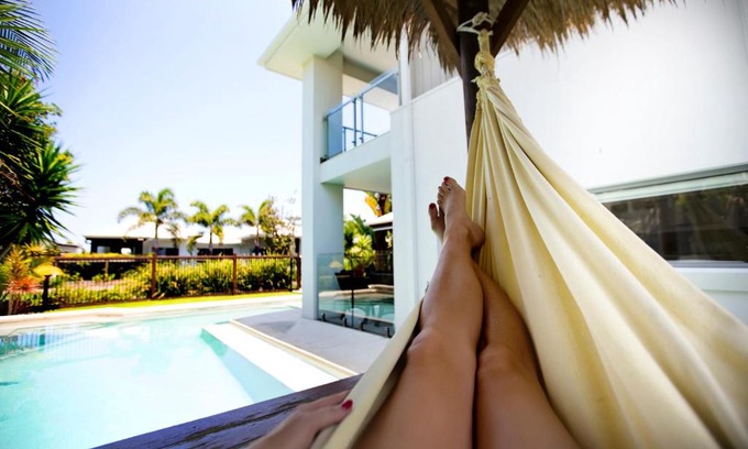 Mount Coolum House | THE BOARDWALK Relaxing Beachside Family Entertainer