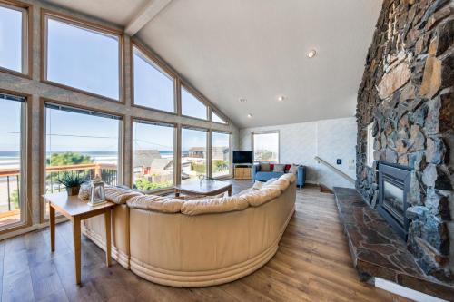 Roads End House | The Boat House Retreat