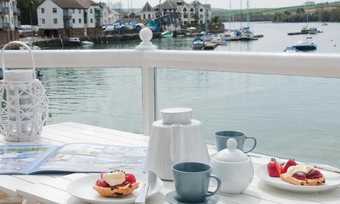 Kingsbridge House | The Boathouse