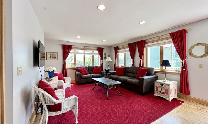 Bayfield Apartment | The Bodin-ski House