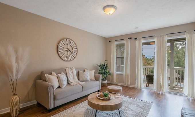 Westover Apartment | The Bohemian Vibe