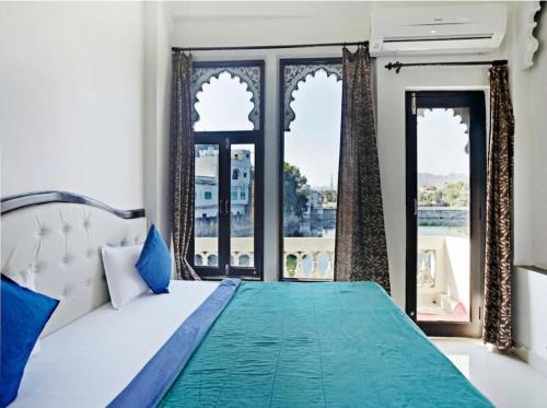Lake Swaroop Sagar Bed & Breakfast | The Boho Royal Udaipur
