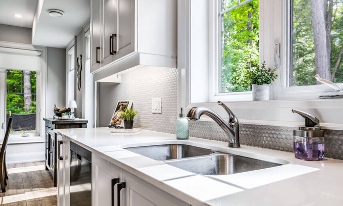 Minett House | The Bonnieview on Lake Rosseau