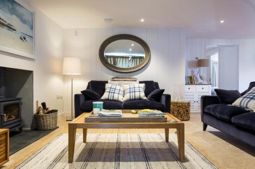 Salcombe House | The Booty