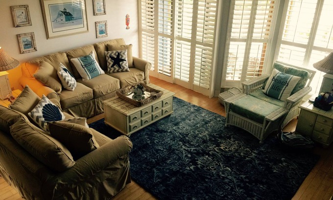Fenwick Island Condo | The Break-Fall is Bikefest & Oceans Calling, Dogs Welcome