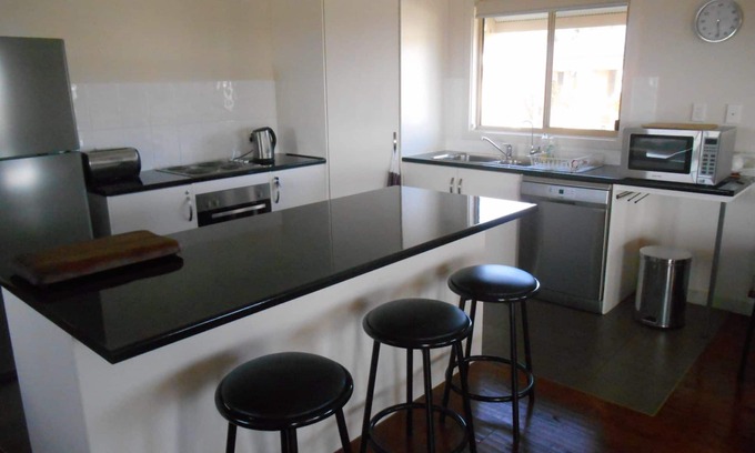Port Vincent House | The Breezeway - Off Peak Special!