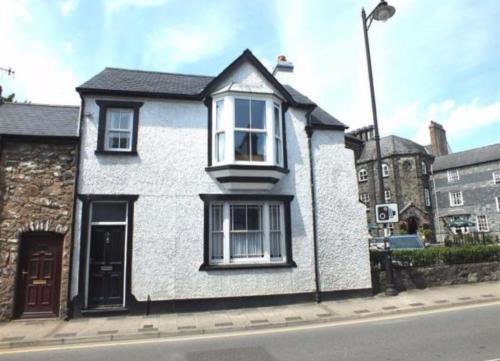 Llanrwst House | The Bridge Cottage