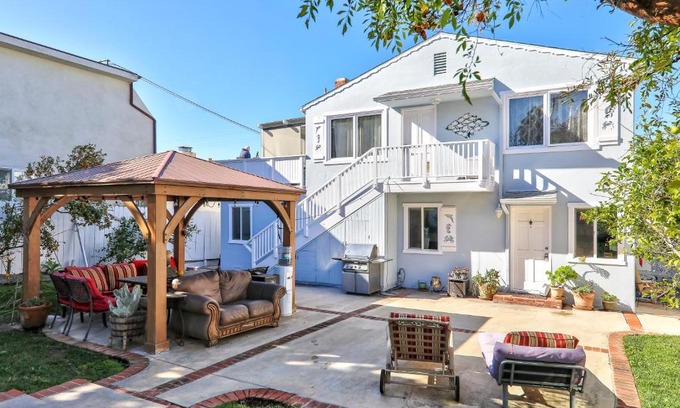 Laguna Beach House | The Bright House at Laguna Beach
