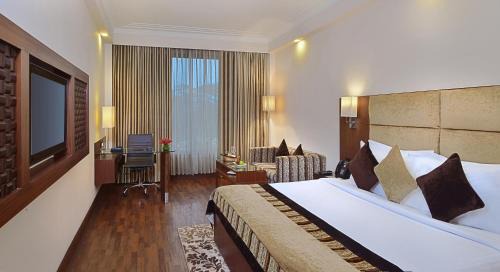 Sikanderpur Ghosi Hotel | The Bristol