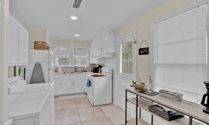 Broadmoor House | The Broadmoor Happy Home