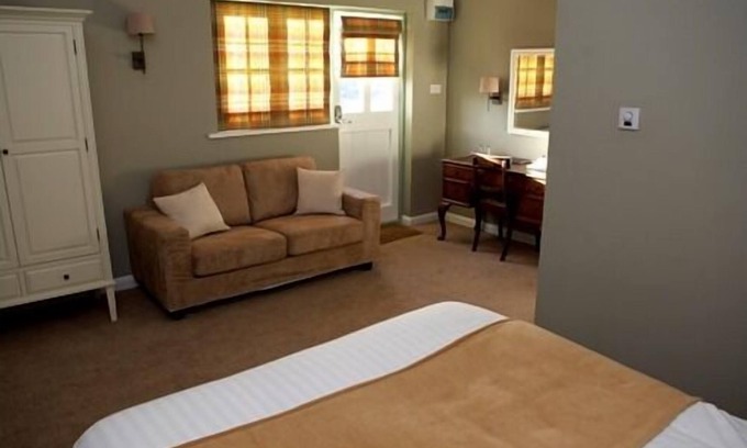 Rolvenden Bed & Breakfast | The Bull Inn Lodges
