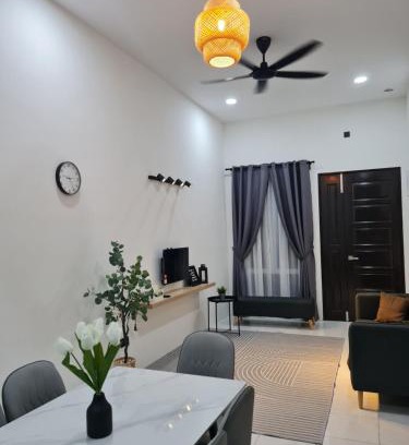 Sungai Besar House | The Bunga and The Daun Housestay 2