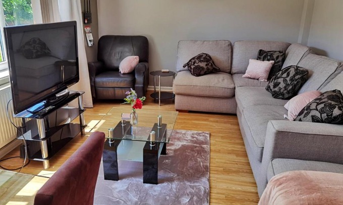 Mapperley House | The Bungalow At Fourth Avenue no250