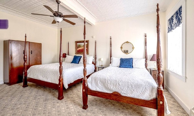 Eastland Hotel | The Burnet Room at The Eastland Historic Hotel
