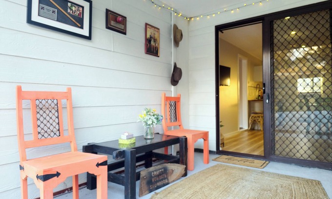 Frog Rock Apartment | The Burrow: Creative Retreat & Showroom Stay in Frog Rock