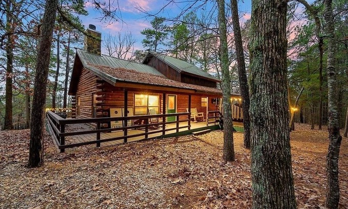 Broken Bow House | The Busy Beaver Lodge